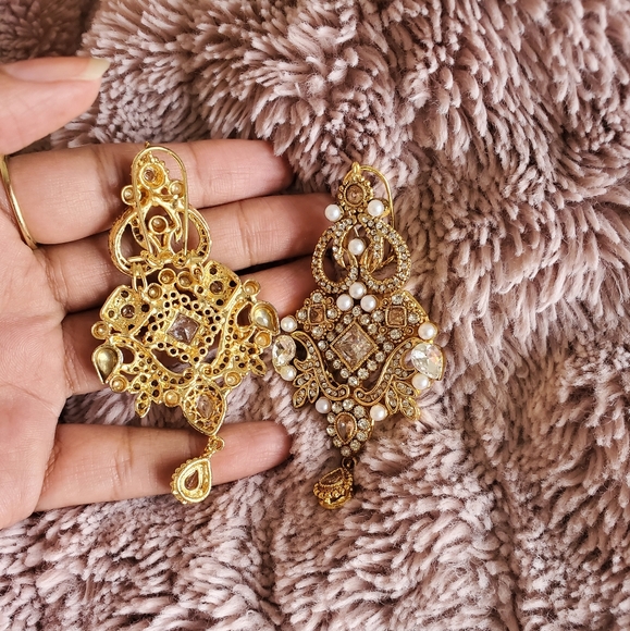 Earring - Picture 2 of 2